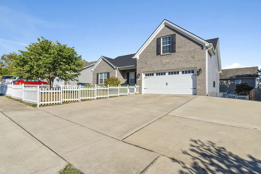 704 Newtown Springs Drive Lexington KY 40511