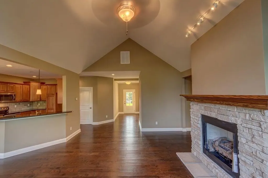28 Desha Drive Cynthiana KY 41031