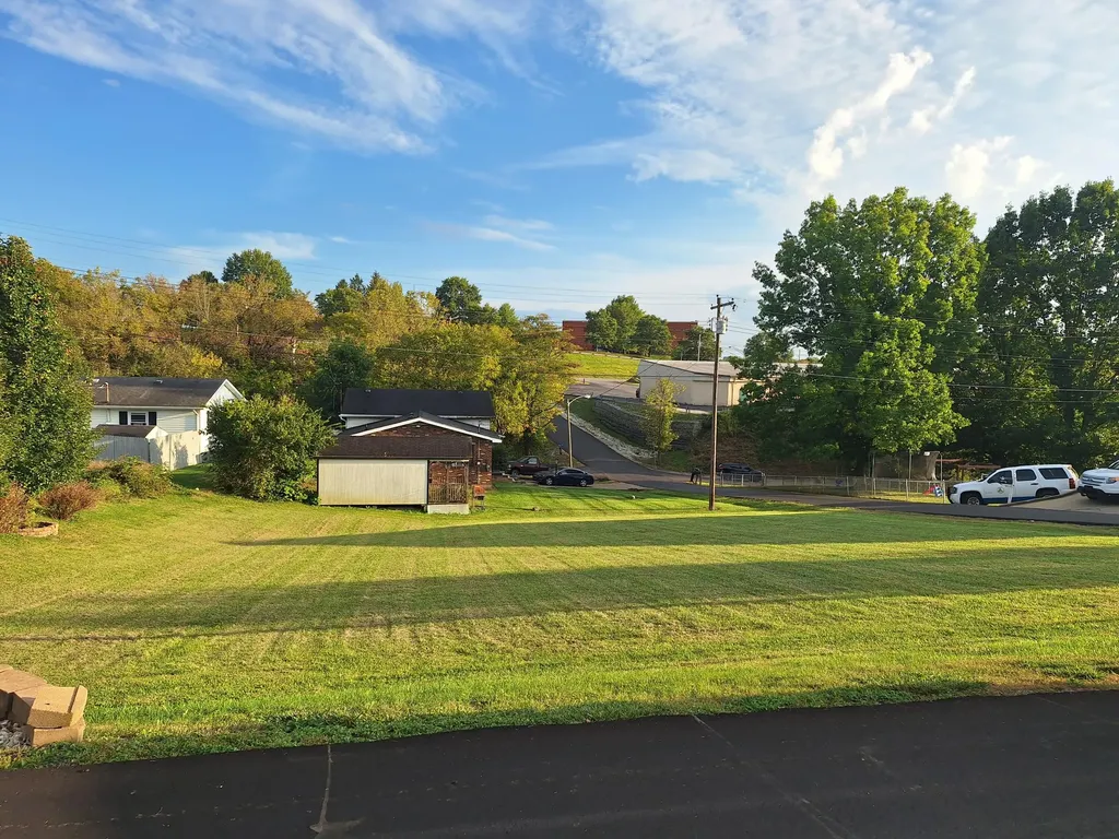 1232 Lewis Street Maysville KY 41056