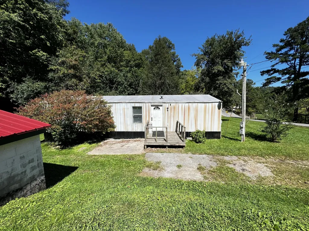 916 Highway 30 E. Tyner KY 40486