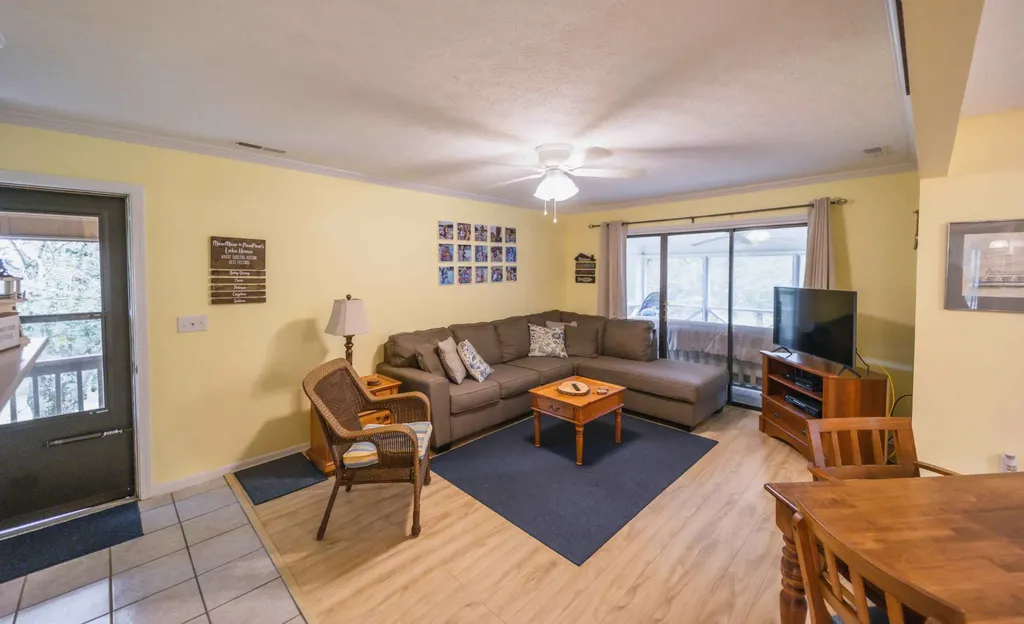 61-2 Woodson Bend Resort Bronston KY 42518