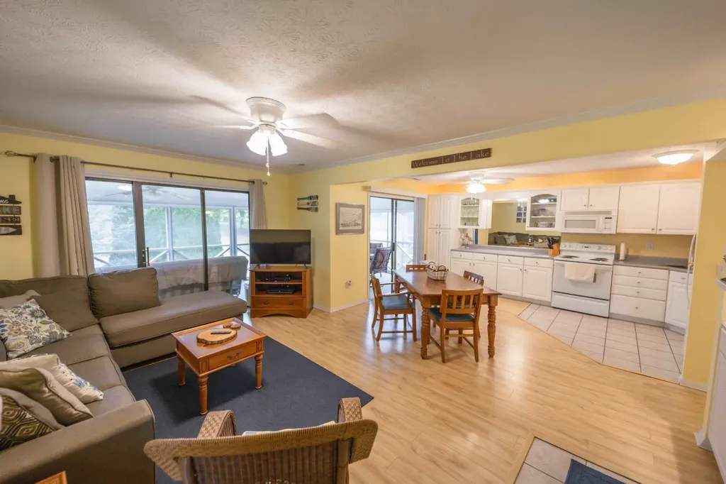 61-2 Woodson Bend Resort Bronston KY 42518