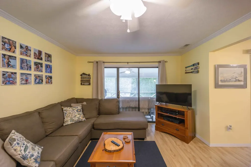 61-2 Woodson Bend Resort Bronston KY 42518