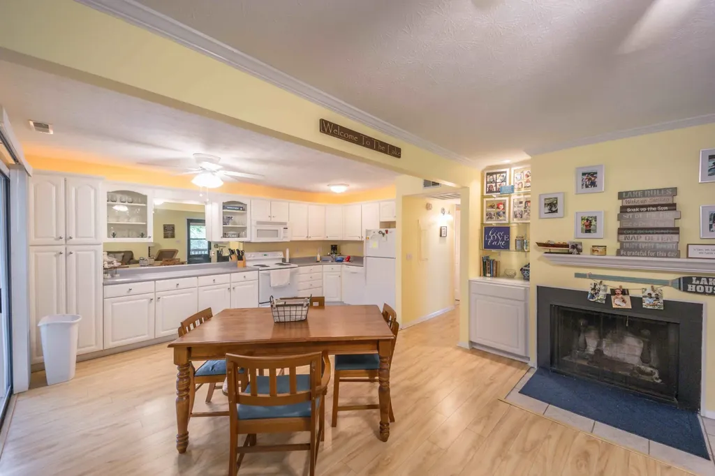 61-2 Woodson Bend Resort Bronston KY 42518