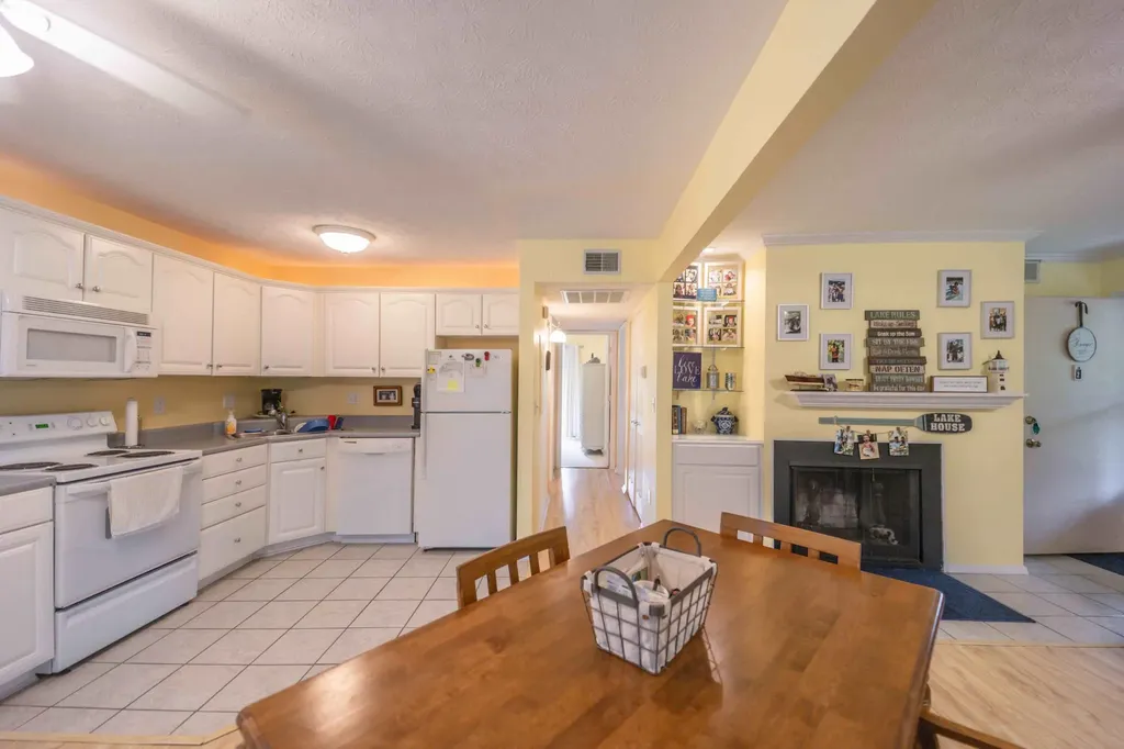 61-2 Woodson Bend Resort Bronston KY 42518
