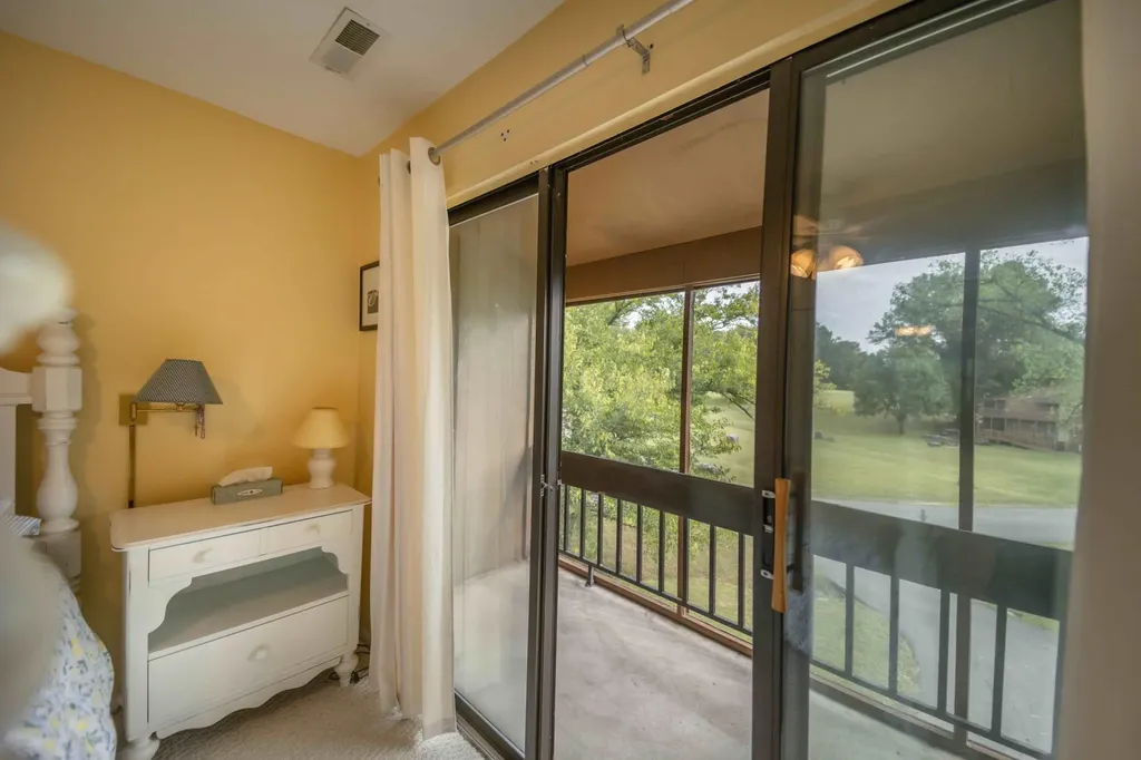 61-2 Woodson Bend Resort Bronston KY 42518