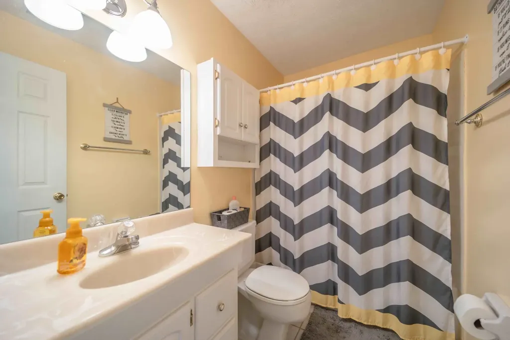 61-2 Woodson Bend Resort Bronston KY 42518