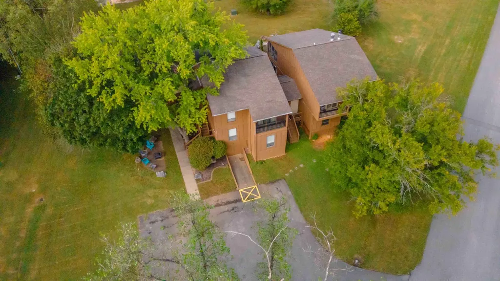 61-2 Woodson Bend Resort Bronston KY 42518