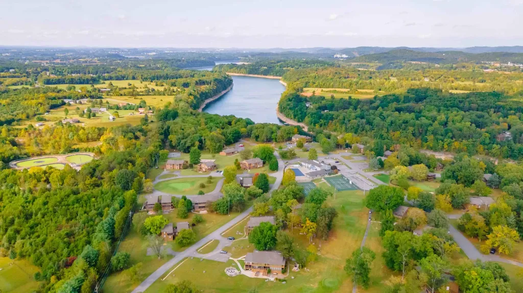 61-2 Woodson Bend Resort Bronston KY 42518