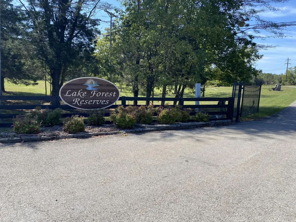 20B Lake Forest Reserve Drive Bronston KY 42518