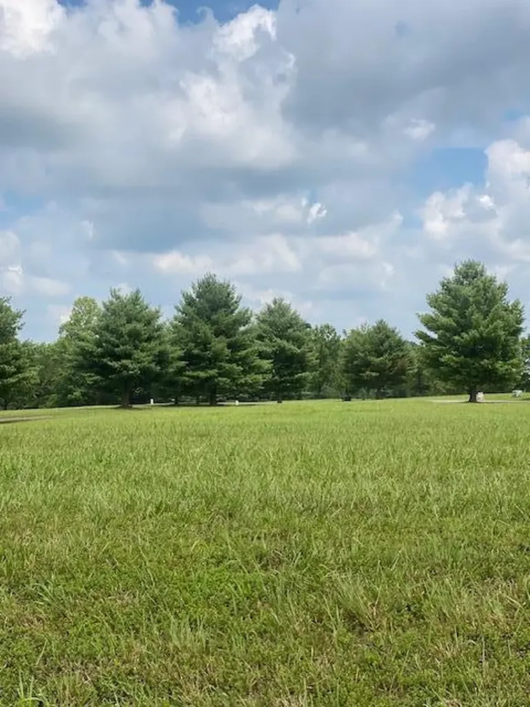 111 Parks Ridge Subdivision Russell Springs KY 42642
