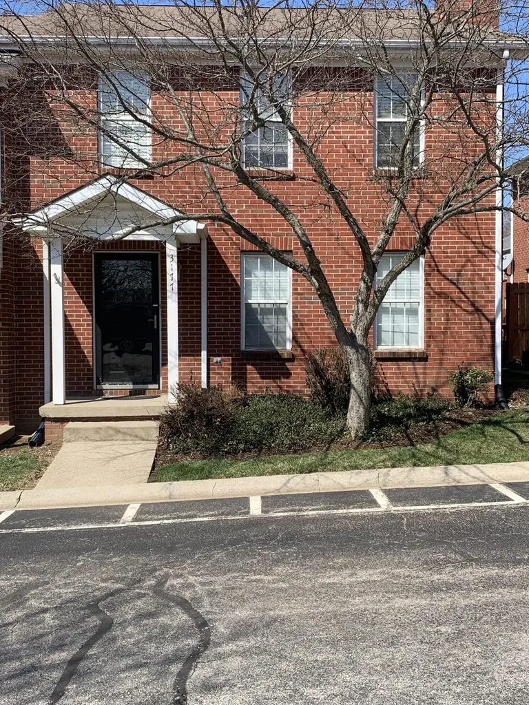 3177 Mapleleaf Square Lexington KY 40509