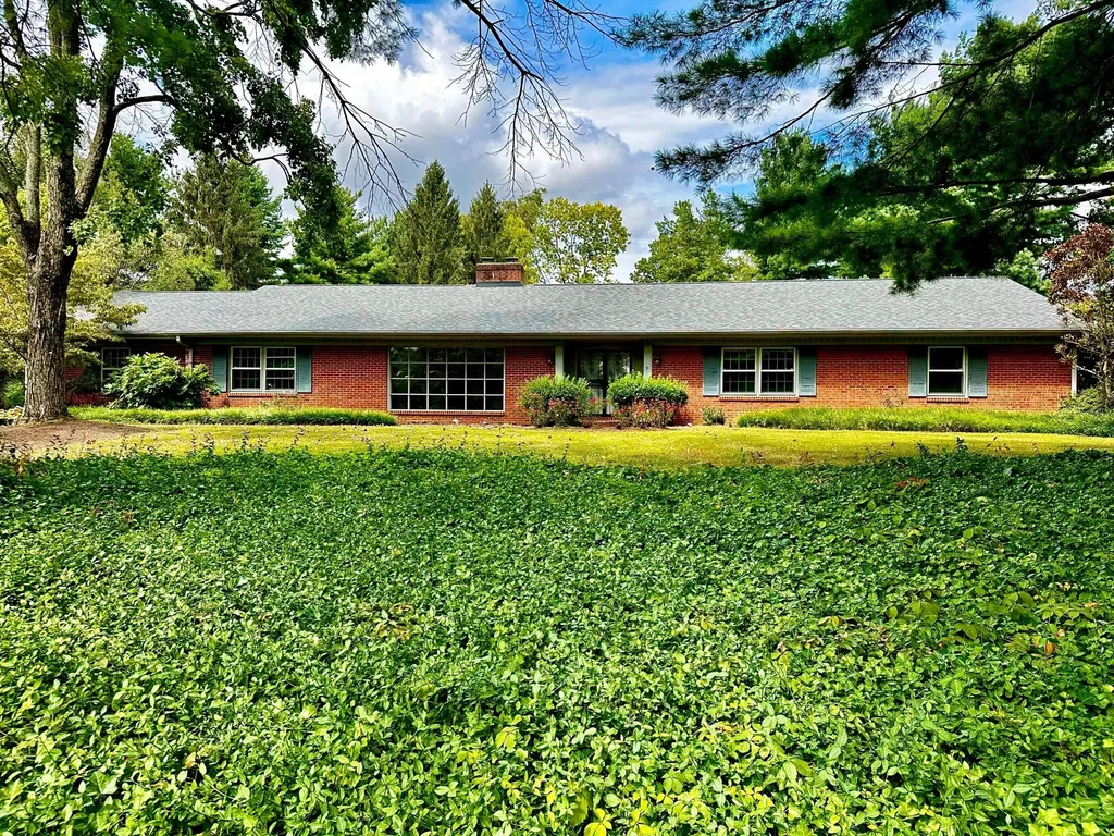 913 Turkey Foot Road Lexington KY 40502