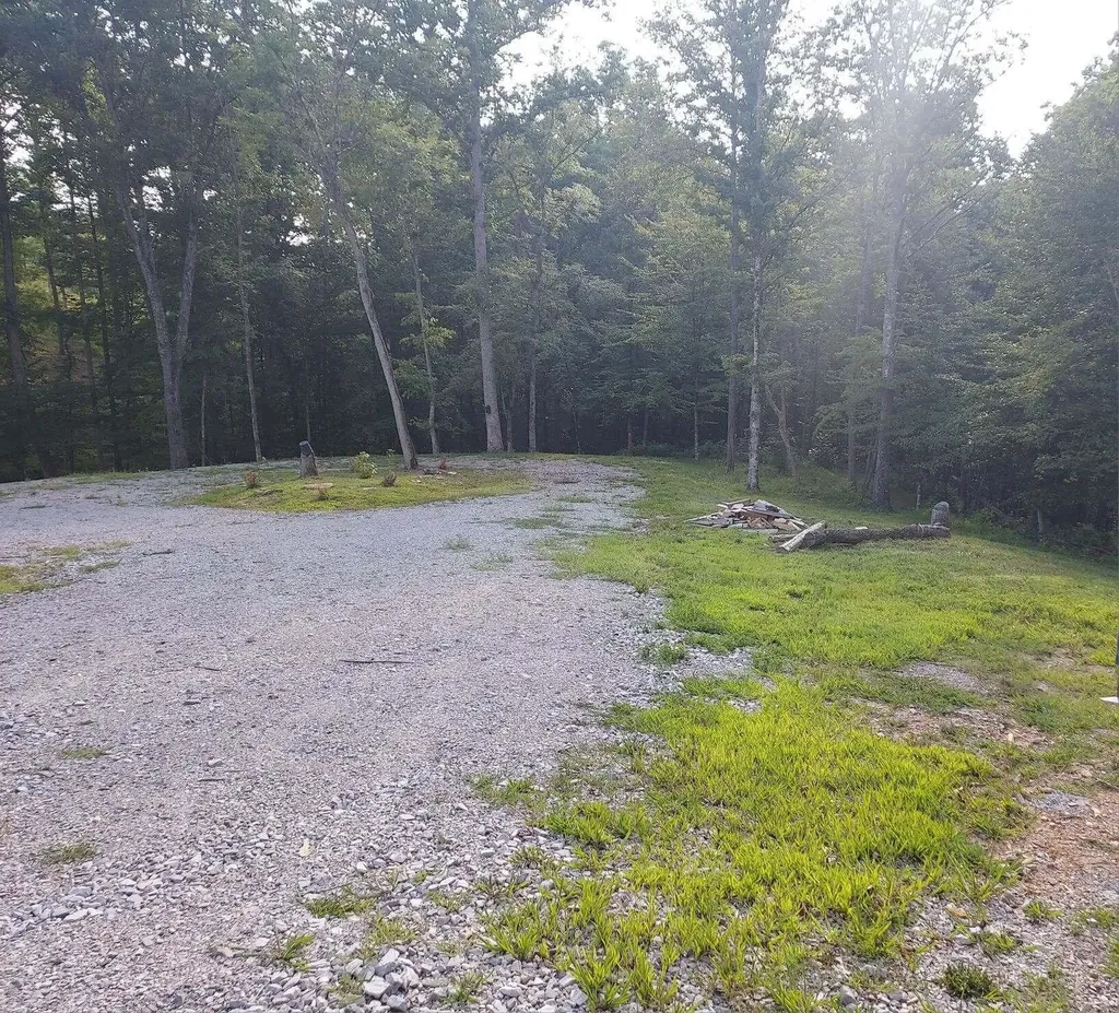 295 Falls Creek Way Somerset KY 42503