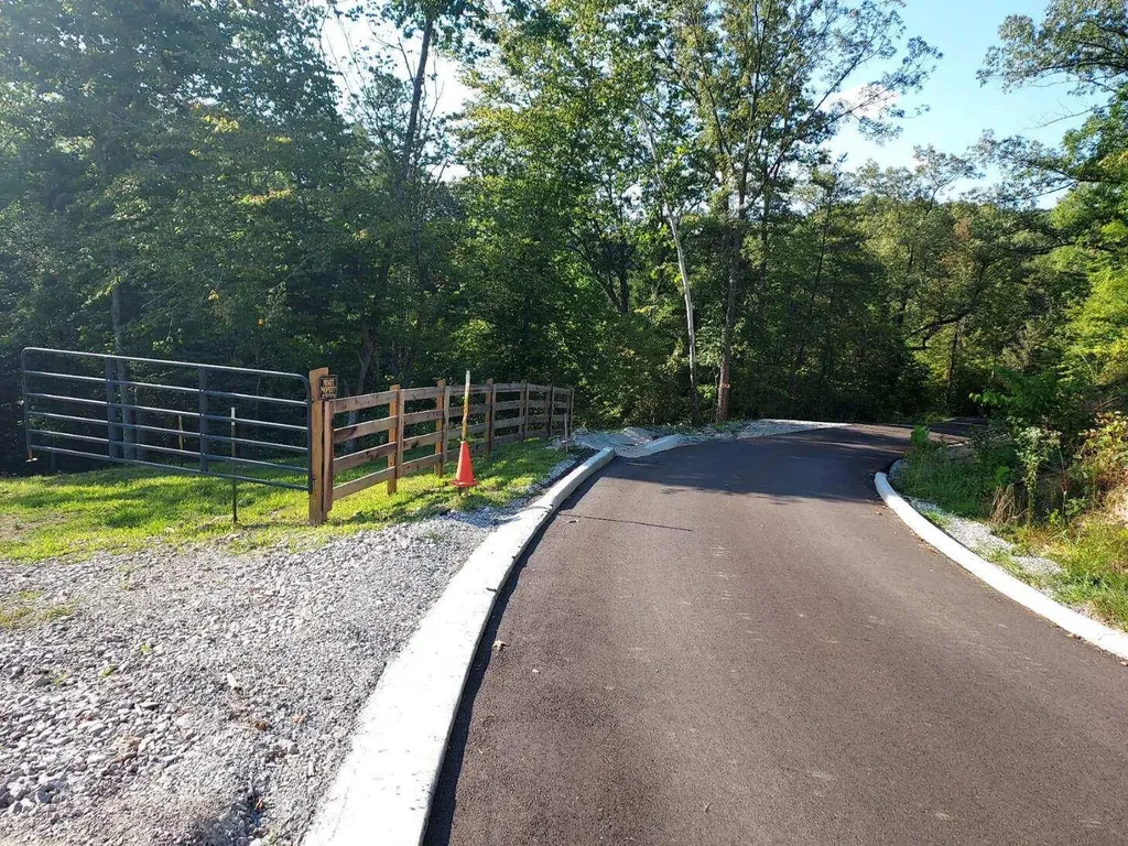 295 Falls Creek Way Somerset KY 42503