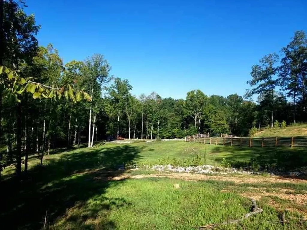 295 Falls Creek Way Somerset KY 42503