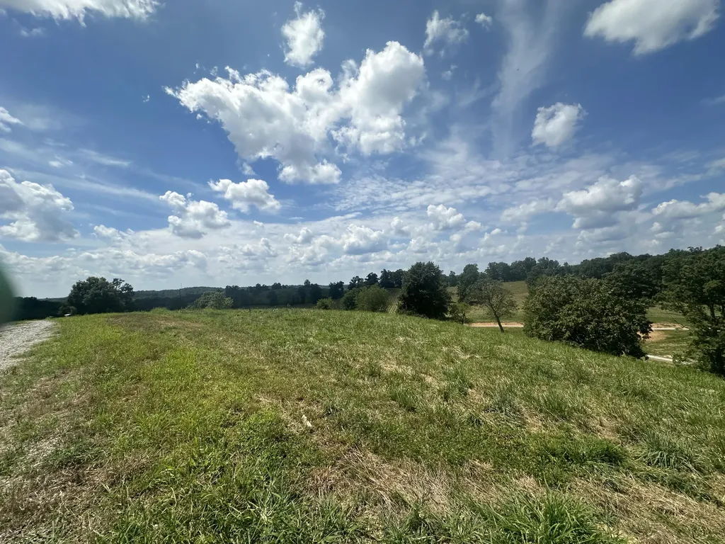 Tract 20 Pittsburg Landing Road London KY 40741