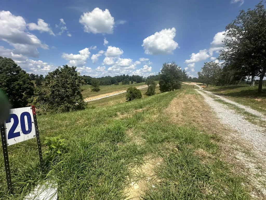 Tract 20 Pittsburg Landing Road London KY 40741