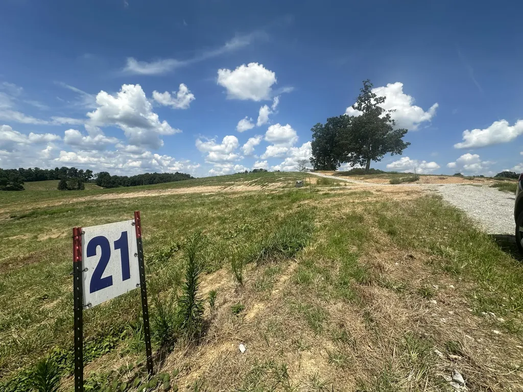 Tract 21 Pittsburg Landing Road London KY 40741