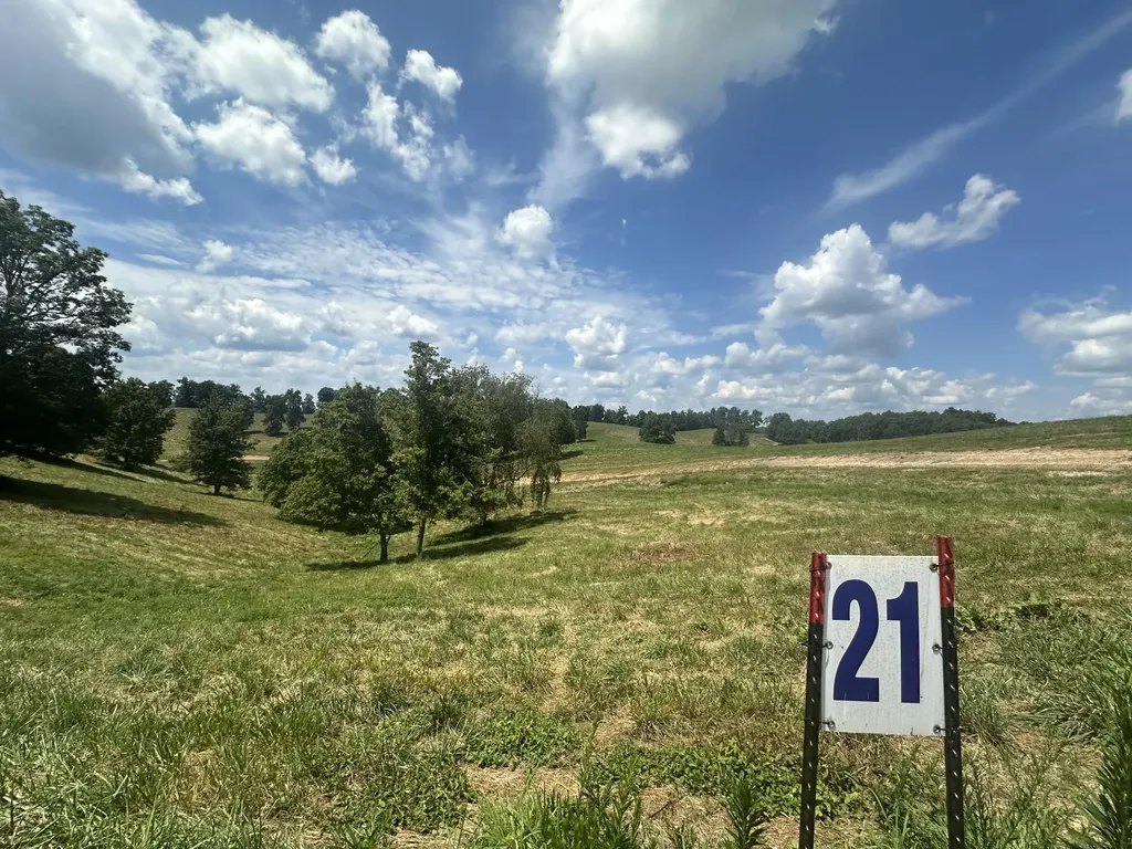 Tract 21 Pittsburg Landing Road London KY 40741