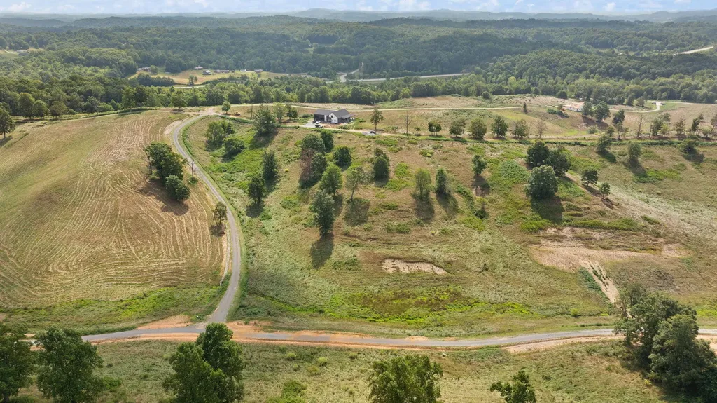 Tract 21 Pittsburg Landing Road London KY 40741