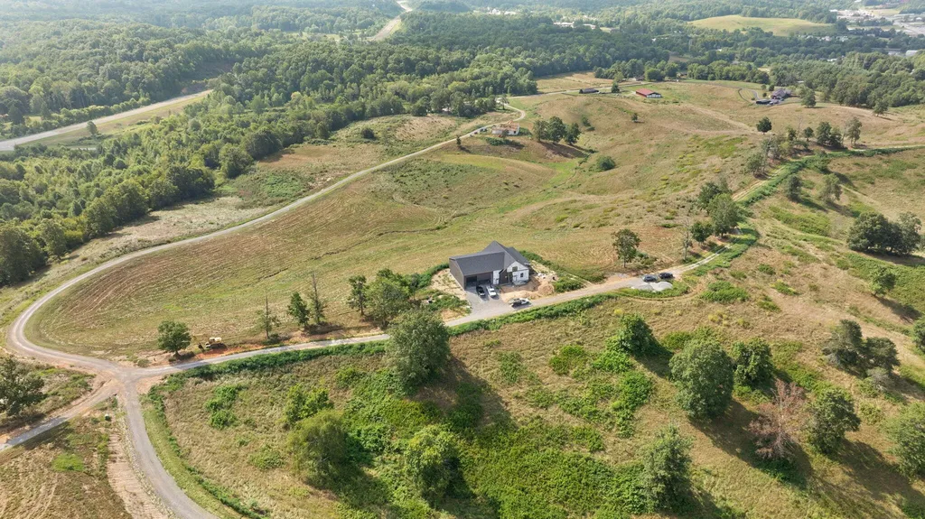 Tract 21 Pittsburg Landing Road London KY 40741