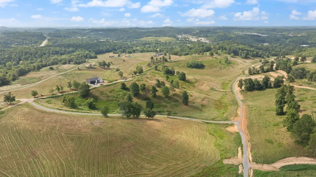 Tract 21 Pittsburg Landing Road London KY 40741