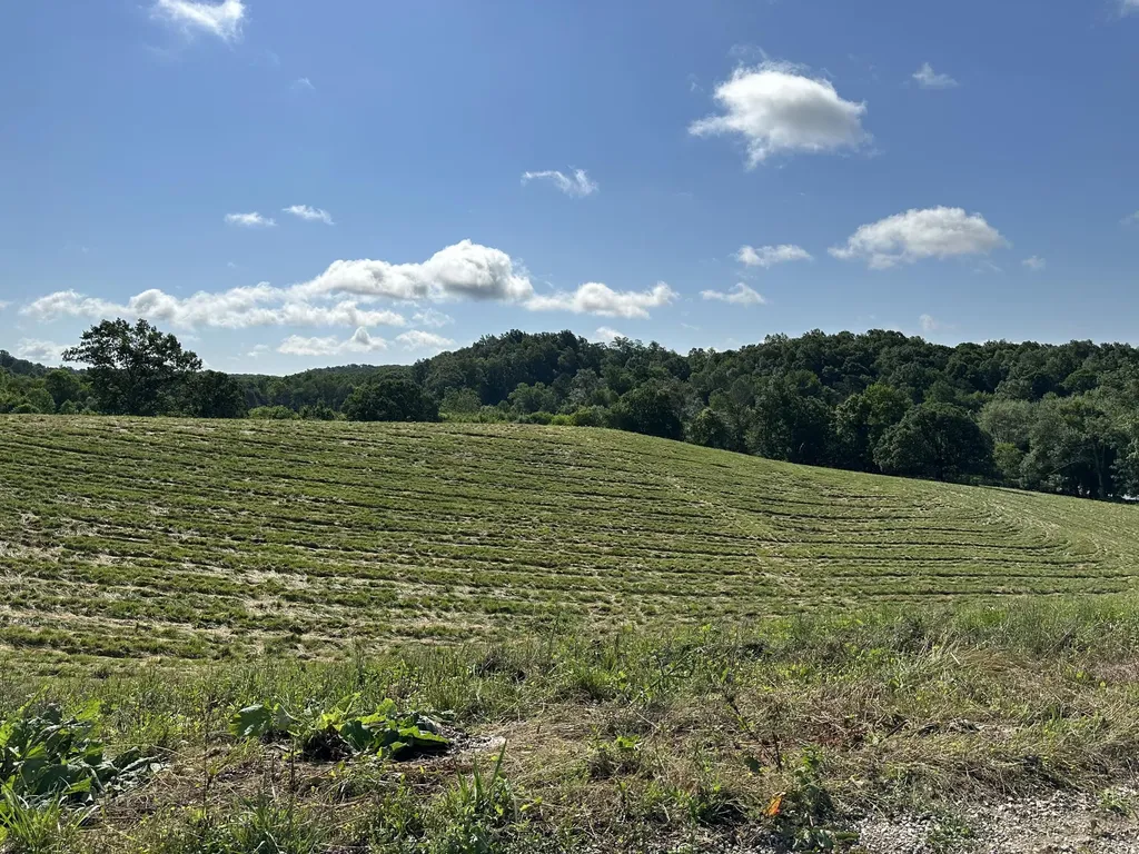 Tract 1 Pittsburg Landing Road London KY 40741