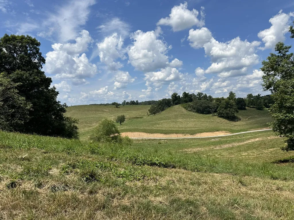 Tract 16 Pittsburg Landing Road London KY 40741