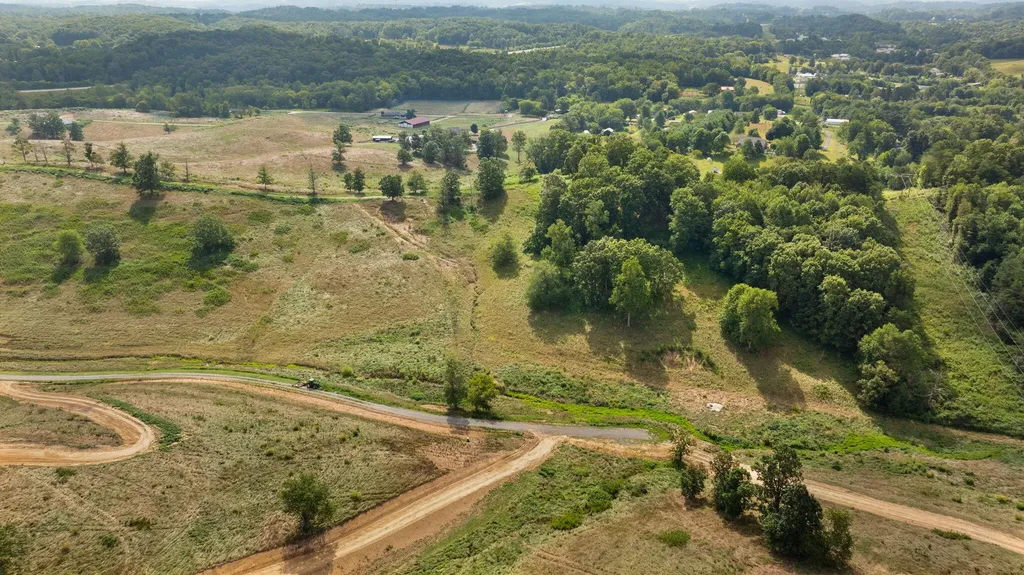 Tract 16 Pittsburg Landing Road London KY 40741