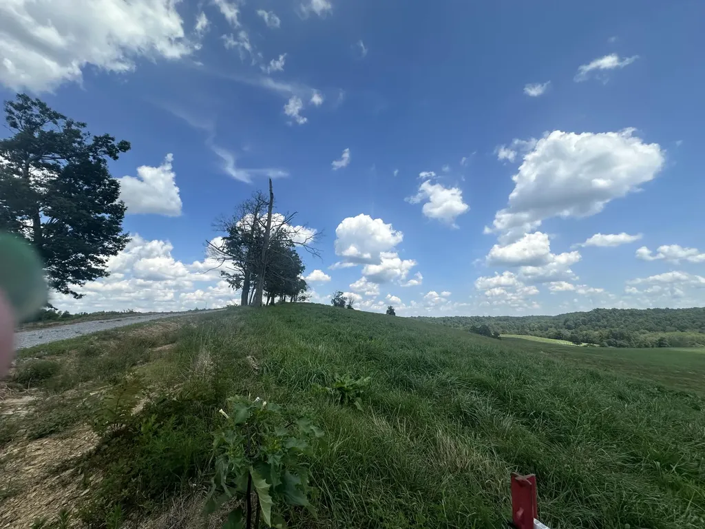Tract 15 Eagle Landing Road London KY 40741