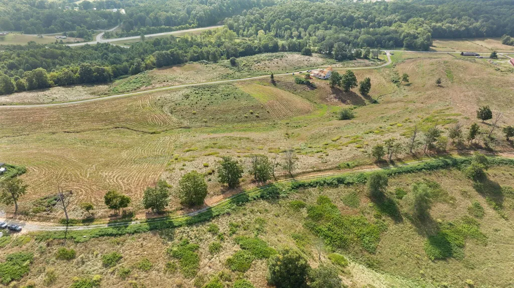 Tract 10 Eagle Landing Road London KY 40741