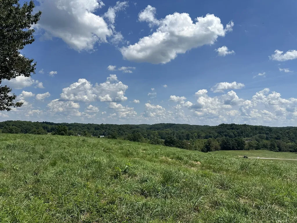 Tract 10 Eagle Landing Road London KY 40741