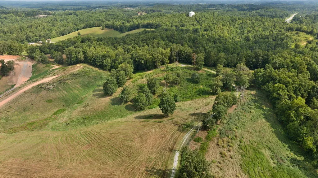 Tract 5 Hawk Landing Road London KY 40741