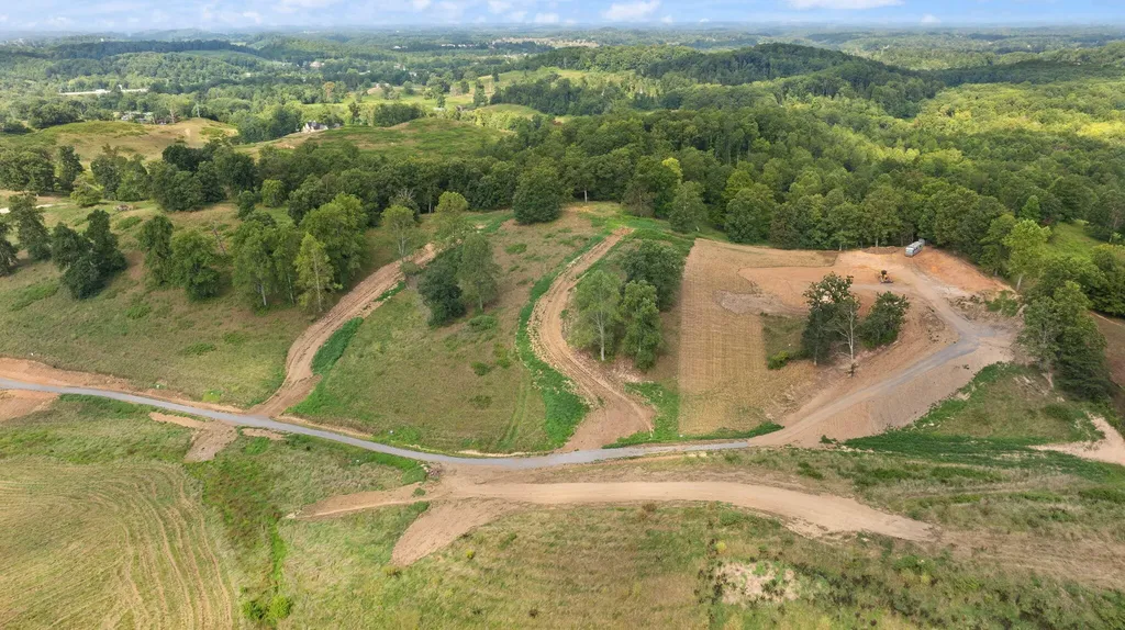 Tract 5 Hawk Landing Road London KY 40741