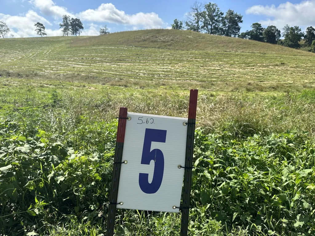 Tract 5 Hawk Landing Road London KY 40741