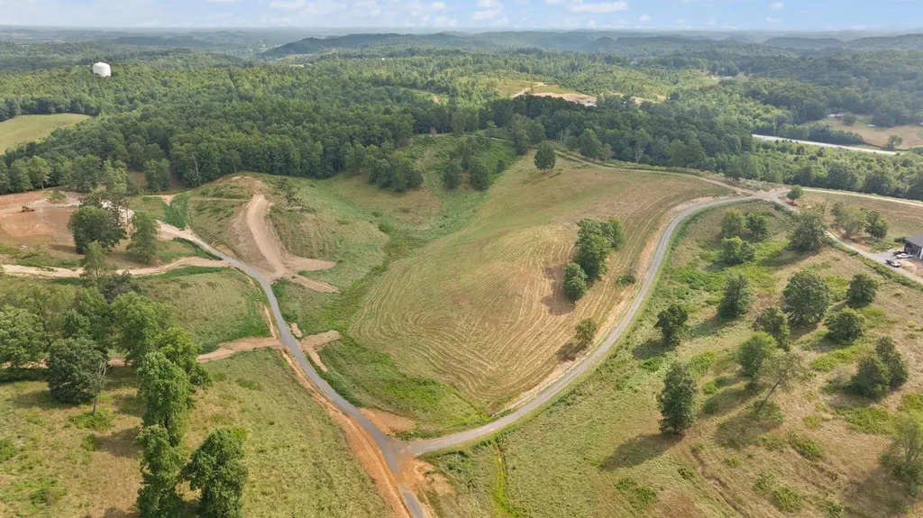 Tract 5 Hawk Landing Road London KY 40741