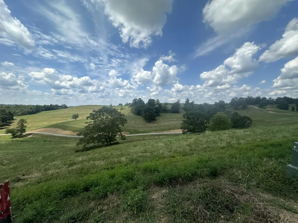 Tract 17 Pittsburg Landing Road London KY 40741