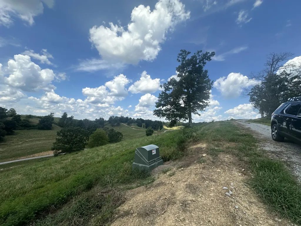 Tract 17 Pittsburg Landing Road London KY 40741