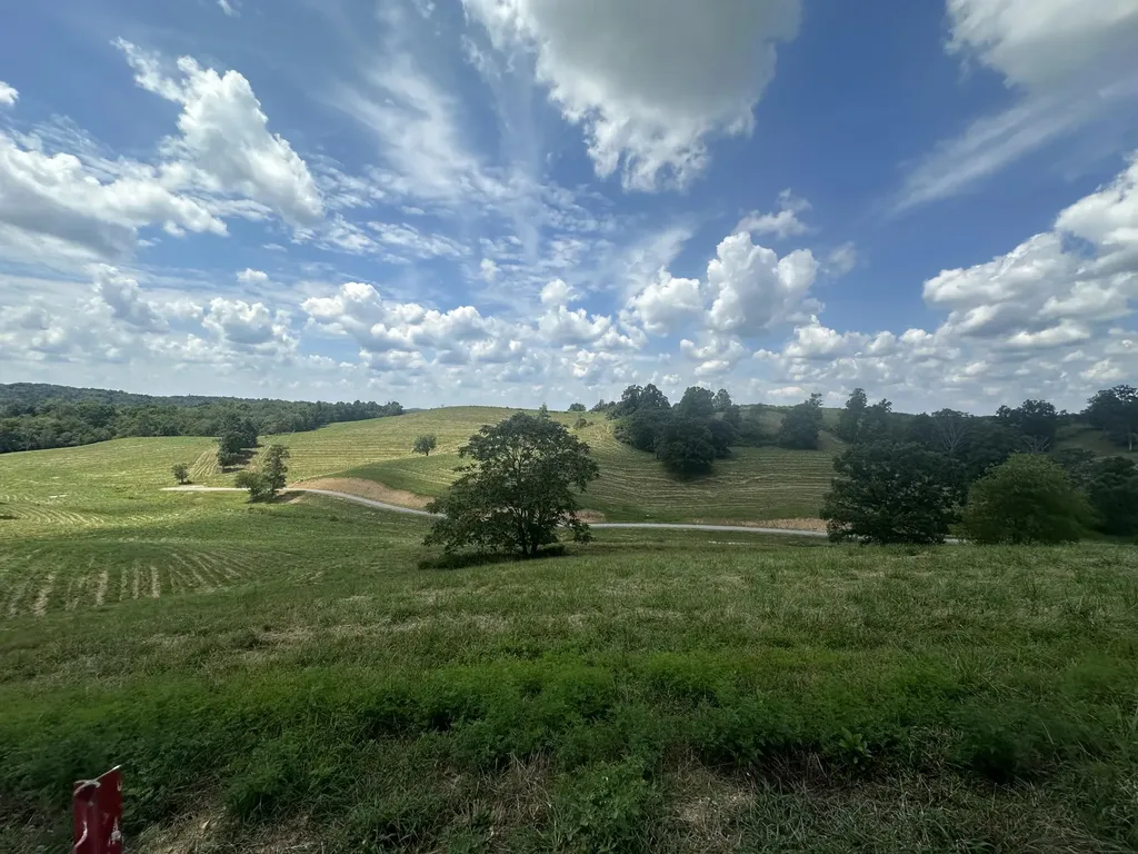 Tract 17 Pittsburg Landing Road London KY 40741