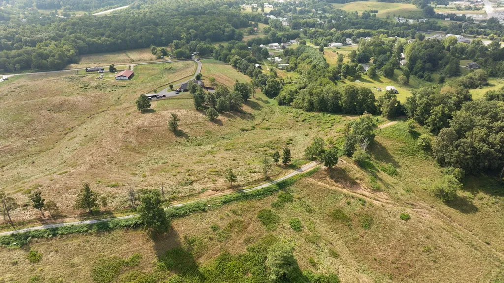 Tract 17 Pittsburg Landing Road London KY 40741