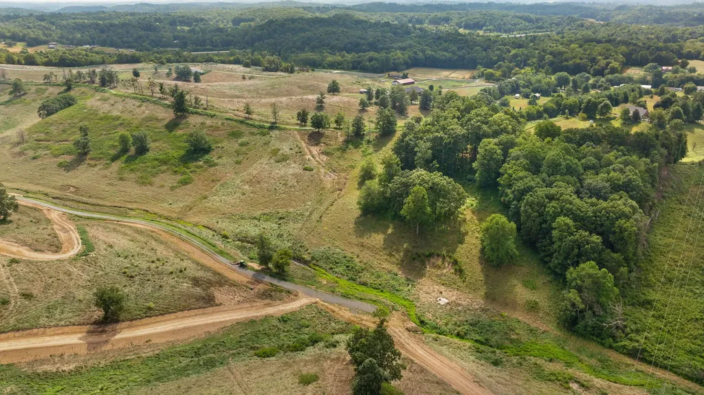 Tract 17 Pittsburg Landing Road London KY 40741