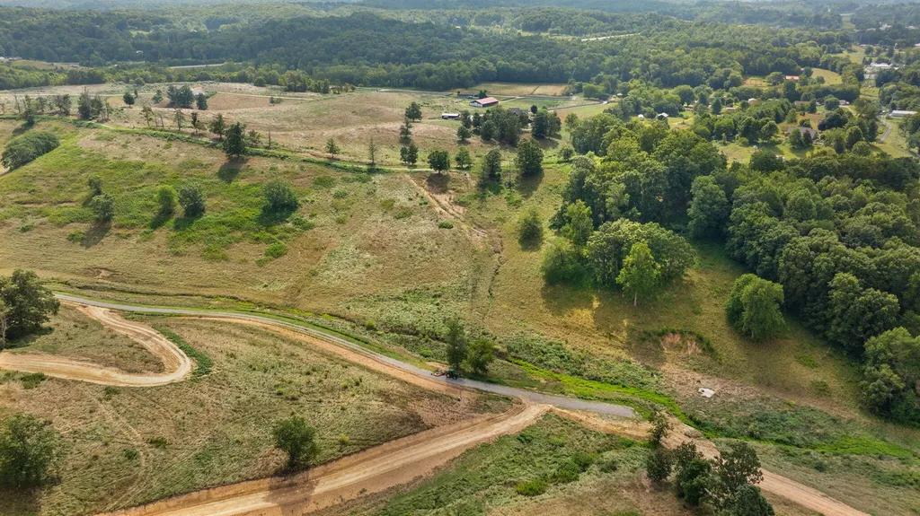 Tract 17 Pittsburg Landing Road London KY 40741