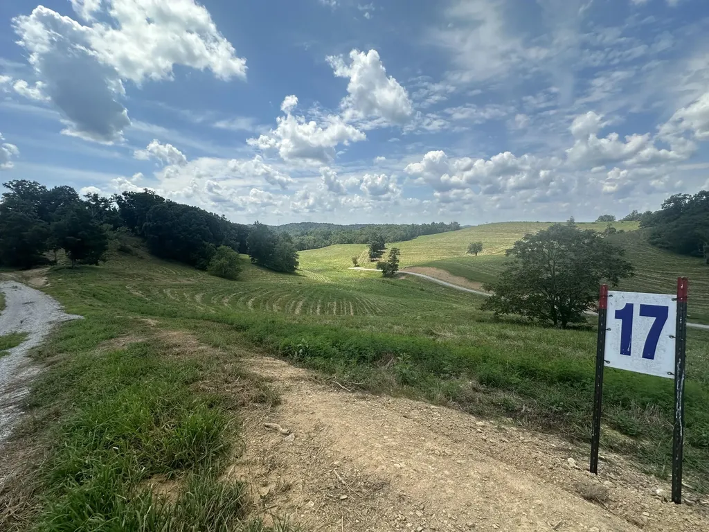 Tract 17 Pittsburg Landing Road London KY 40741