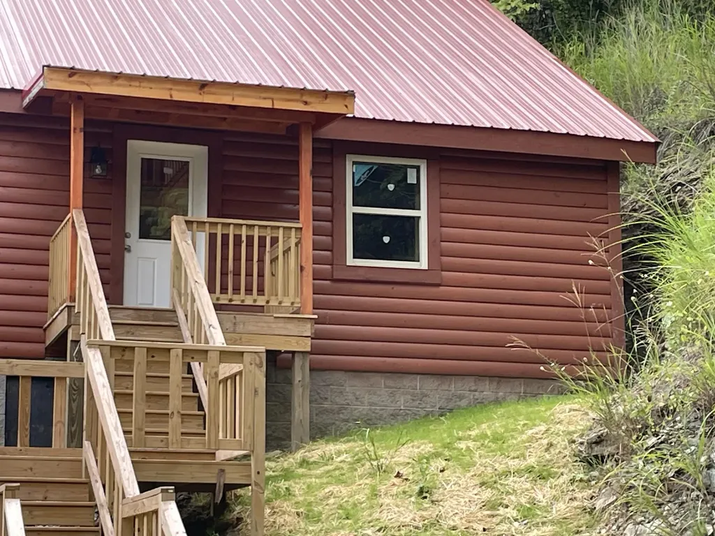 131 Robbie Ridge Road Slade KY 40376