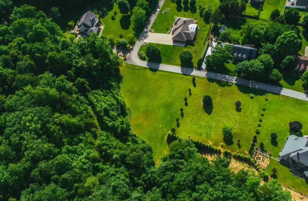 349 Woodchase Lane Corbin KY 40701