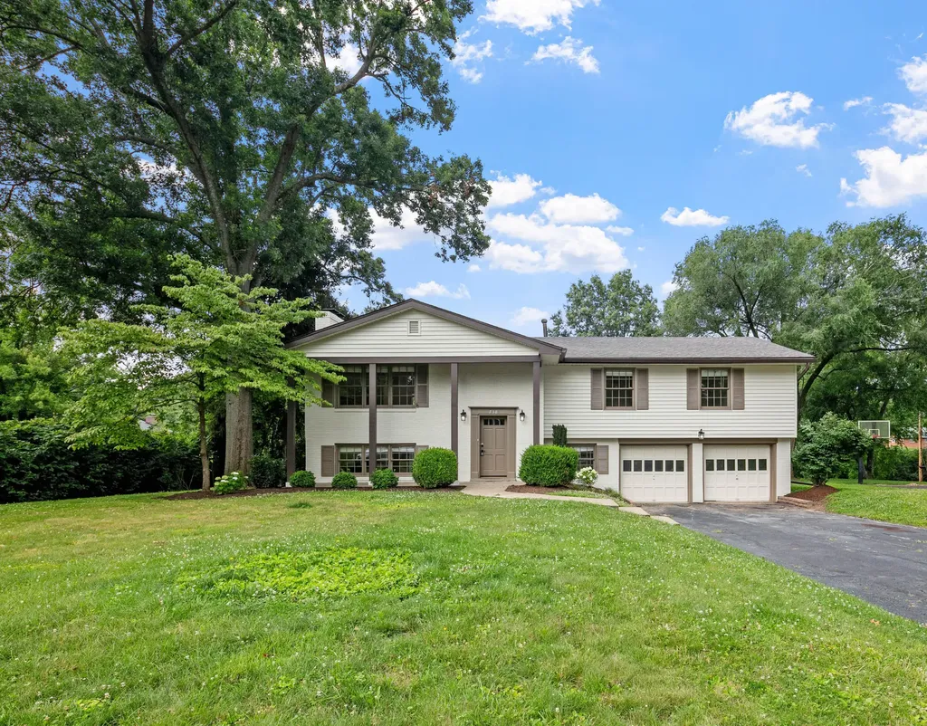 Lexington KY, 738 Bravington Way