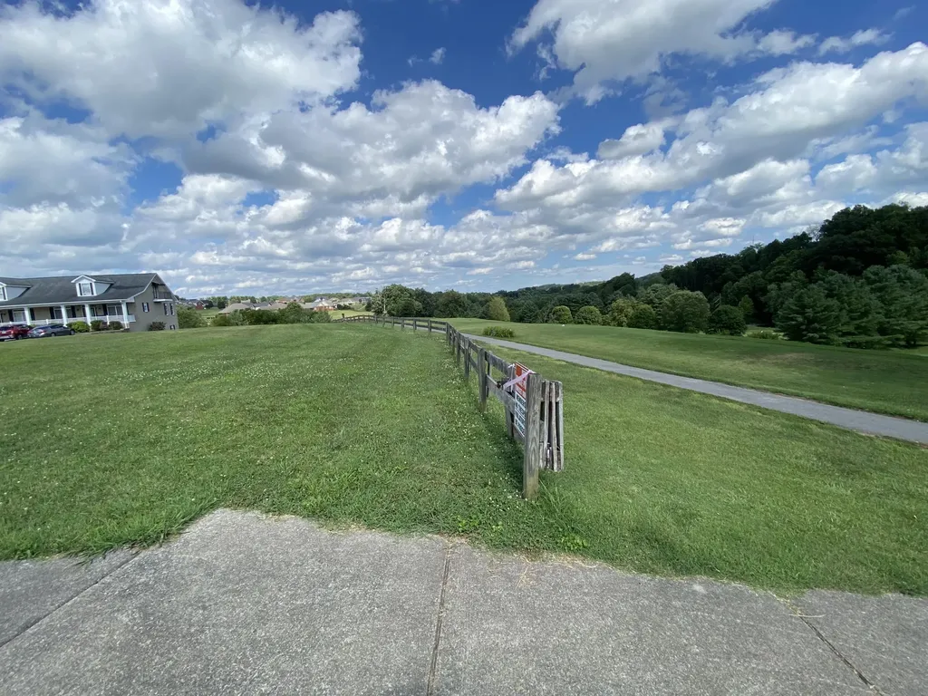 5, 6a & 6b Melrose Place Somerset KY 42503