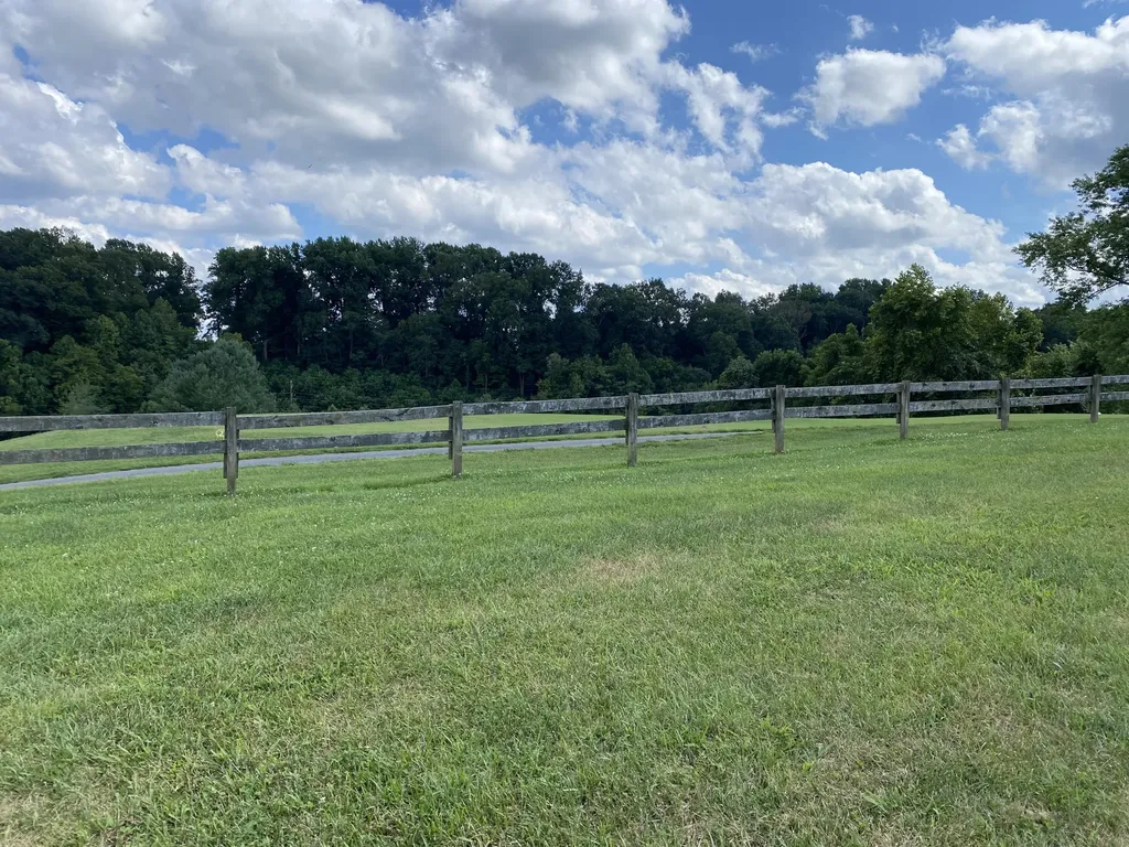 5, 6a & 6b Melrose Place Somerset KY 42503
