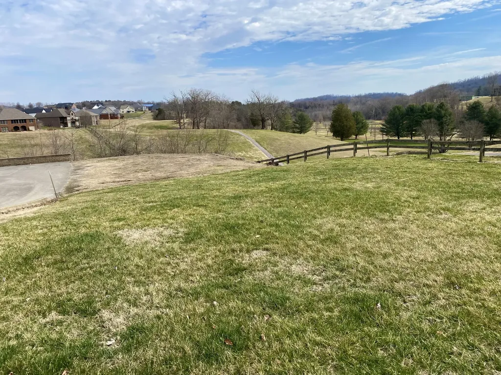 5, 6a & 6b Melrose Place Somerset KY 42503